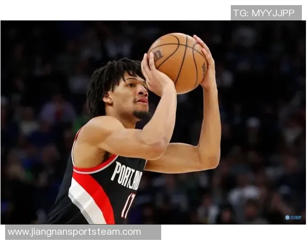 夏普的篮球世界：只专注篮筐的单打独斗如同游戏中失去传球键的困境